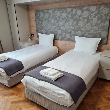 Ilinden, Renovated In Center Apartamento Varna